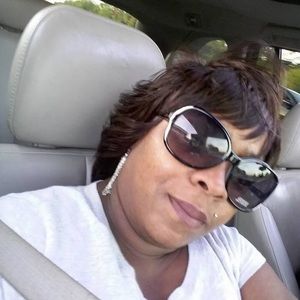 Meet your Posher, Lakeisha